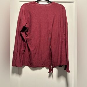 Beyond Yoga long-sleeved shirt with vented back
